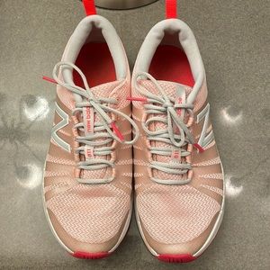 Women’s New Balance 811 Running Shoes